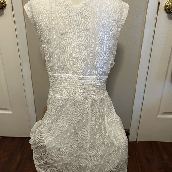 Rabbit Rabbit Rabbit White Textured Dress - Picture 8 of 8